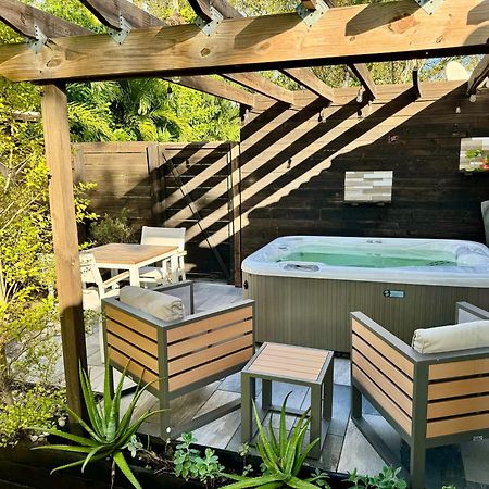 Hot Tub House On Golf Course! 10 Mins To The Beach Miami Eksteriør billede