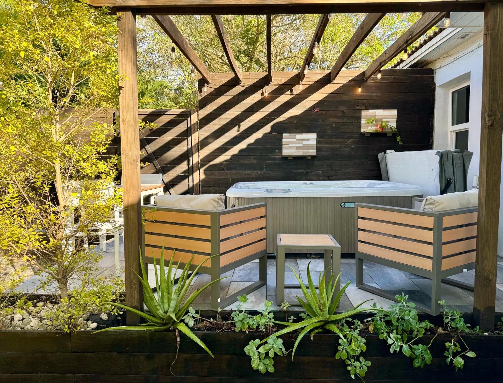 Hot Tub House On Golf Course! 10 Mins To The Beach Miami Eksteriør billede