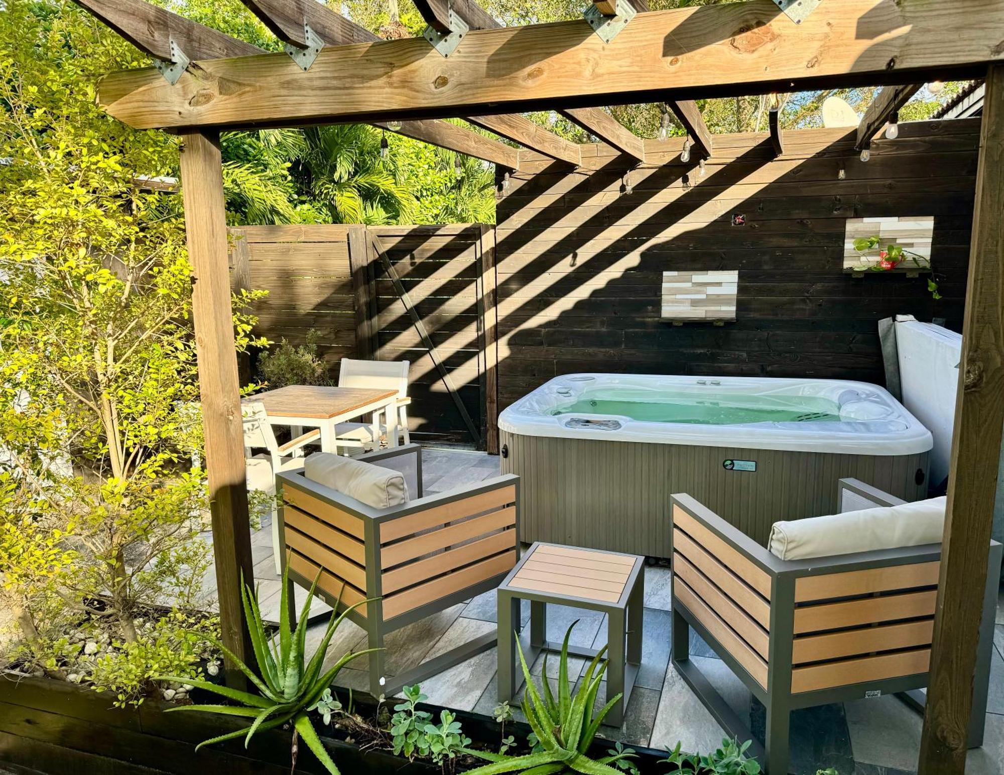 Hot Tub House On Golf Course! 10 Mins To The Beach Miami Eksteriør billede